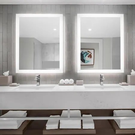 The Royal At Atlantis Hotel Creek Village Room photo